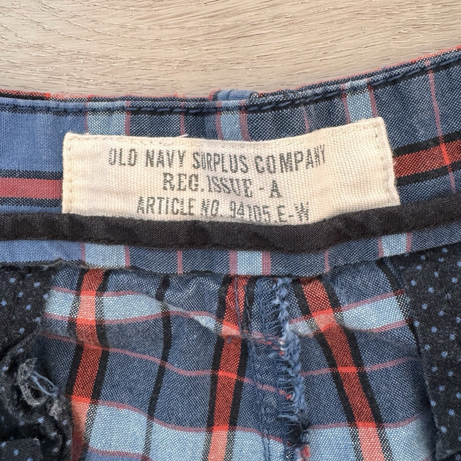 Old Navy Surplus Plaid Shorts Mens 36 Blue Red Cotton Flat Front