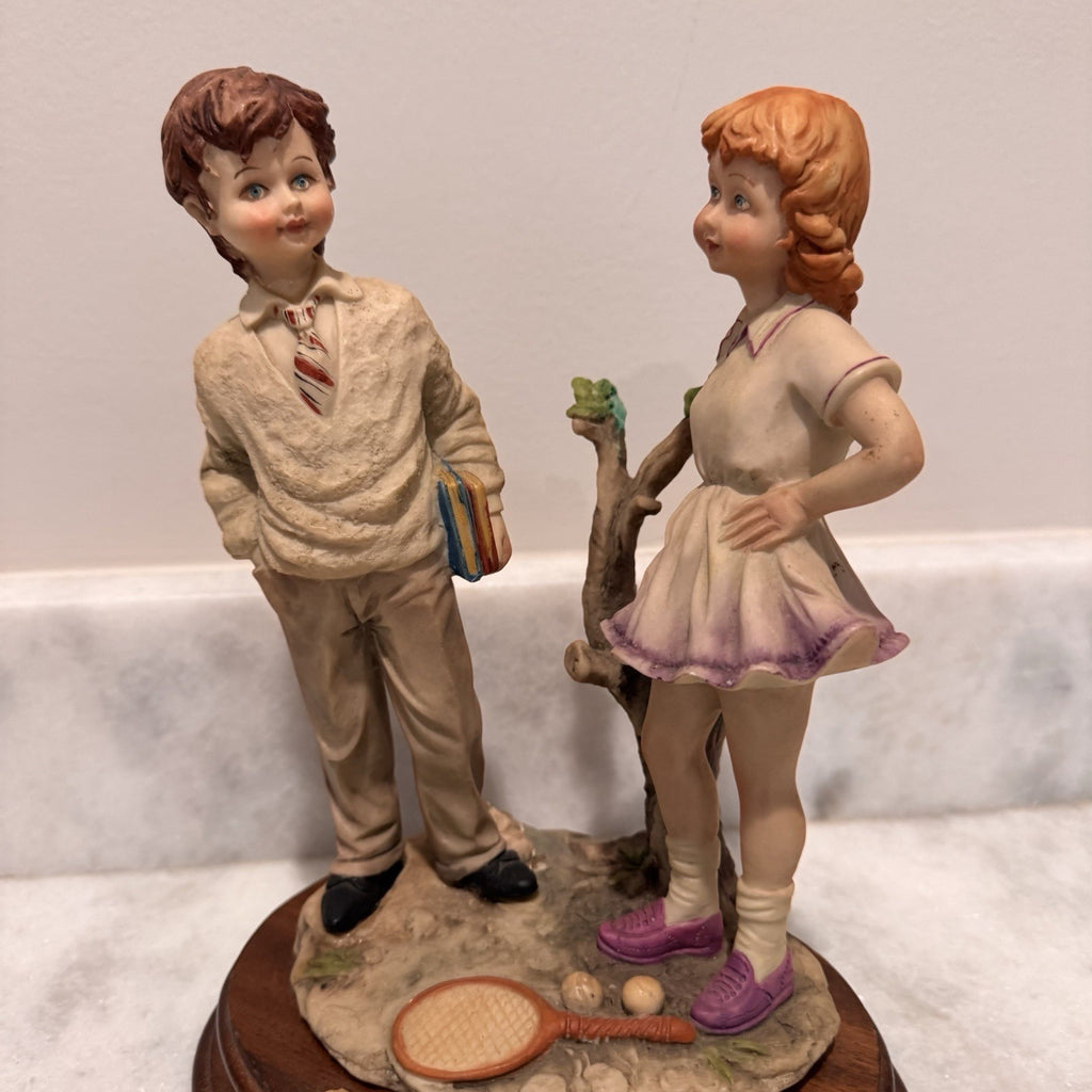Vintage L’Arte Nel Mondo Figurine Boy Girl Tennis Scene Wood Base
