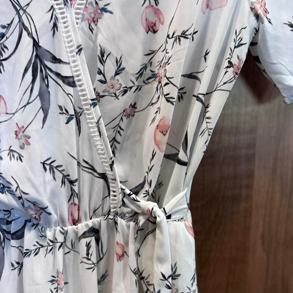 Sienna Sky Wrap Floral Dress White Pink Blue XS Short Sleeve Elastic Waist