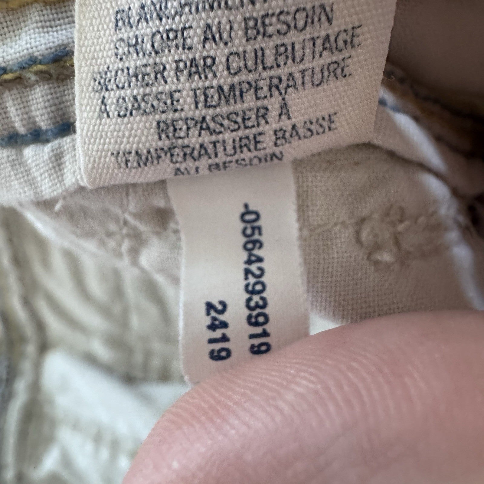 American Eagle Women’s Capri Pants Size 6 Beige Khaki Stretch Chino Crop