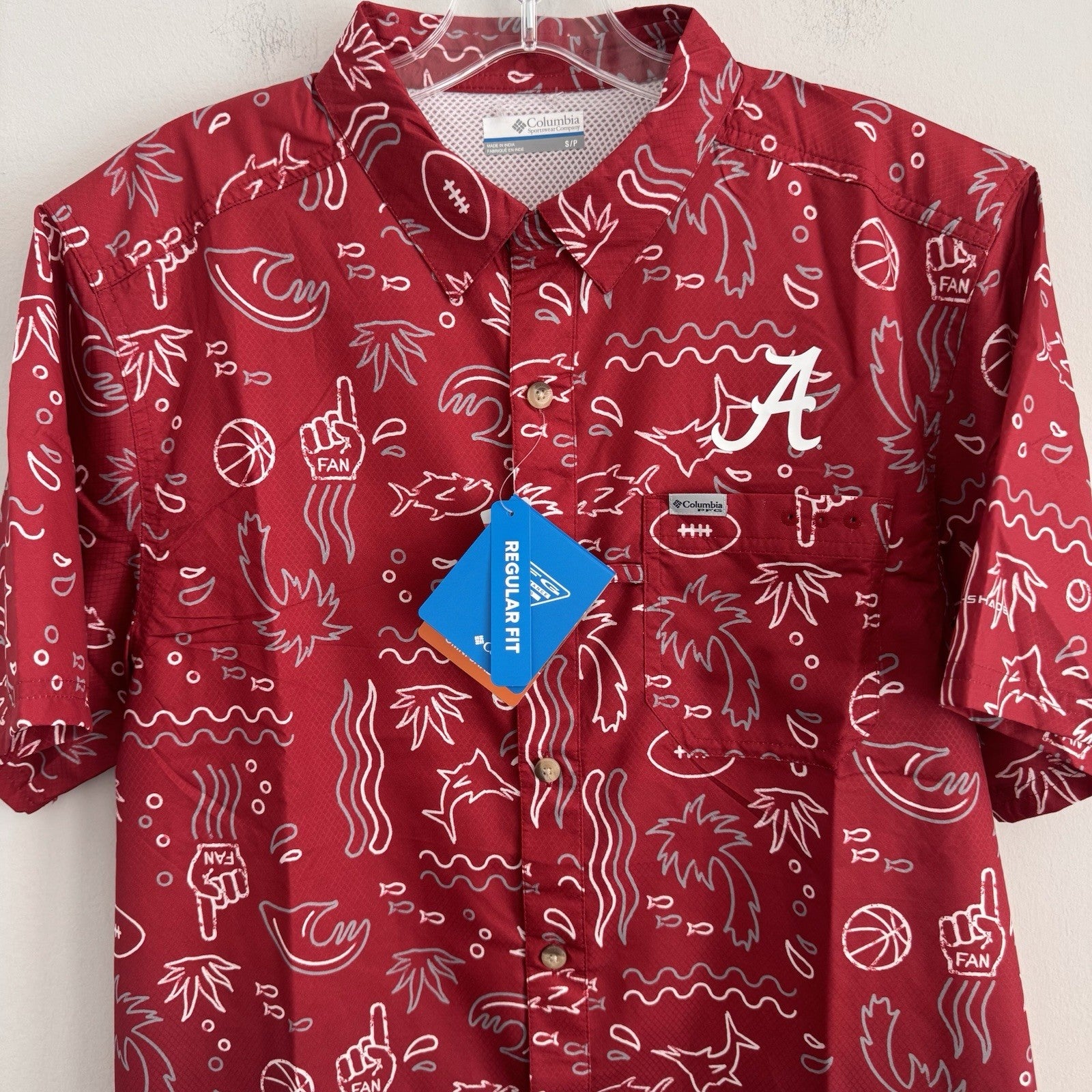 Columbia PFG Alabama Crimson Tide Tamiami Shirt Mens Small Crimson Allover Print