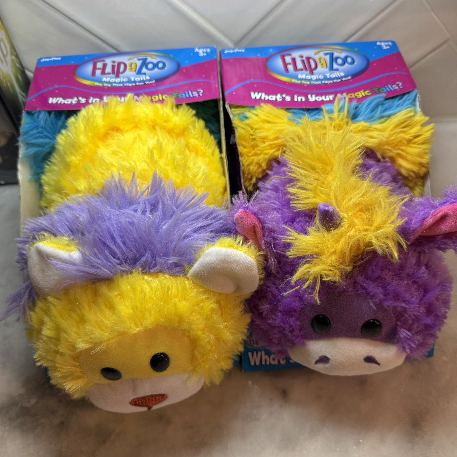 FlipaZoo Magic Tails 2-in-1 Animal Plush Lion Unicorn, Flippable Dolls, Lot of 2