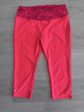 Under Armour HeatGear Capri Leggings SM Pink Leopard Print Fitted Activewear
