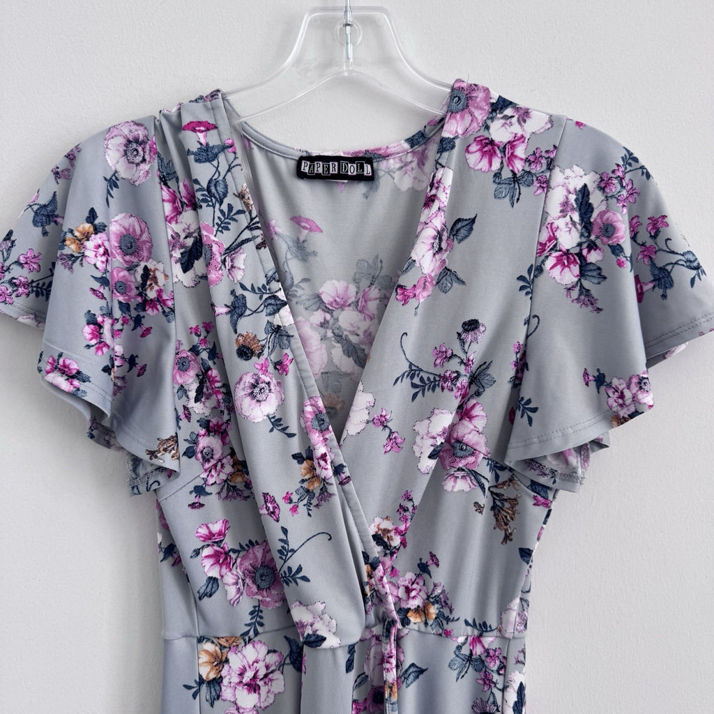 Paper Doll Women’s Floral Wrap Dress Gray Pink Flutter Sleeve Size M