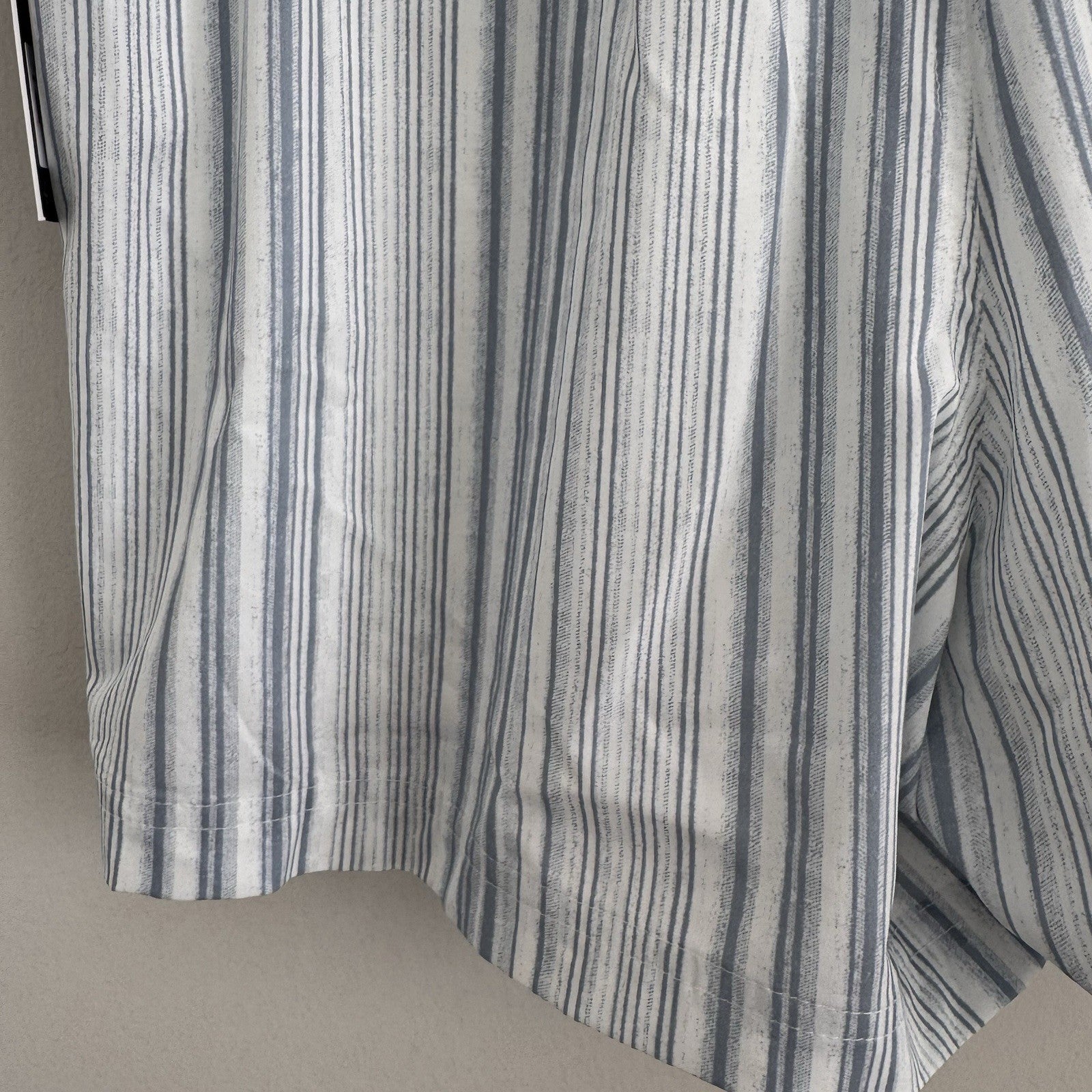 NWT VRST Men's 5” Resort Short, Muted Denim Calm Stripe, Size Small