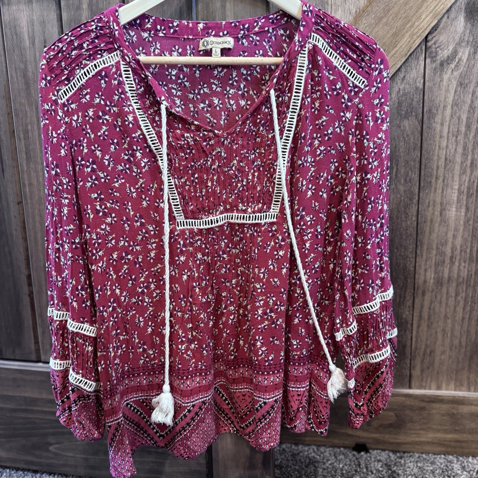 Democracy Women’s L Boho Floral Peasant Blouse Tassel Tie Burgundy Rayon