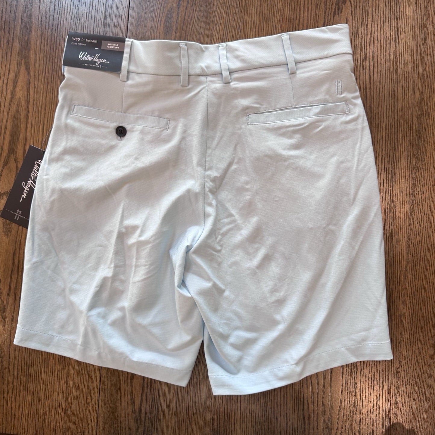 Walter Hagen Men’s Golf Shorts W30 Light Blue Flat Front 9” Inseam Wrinkle
