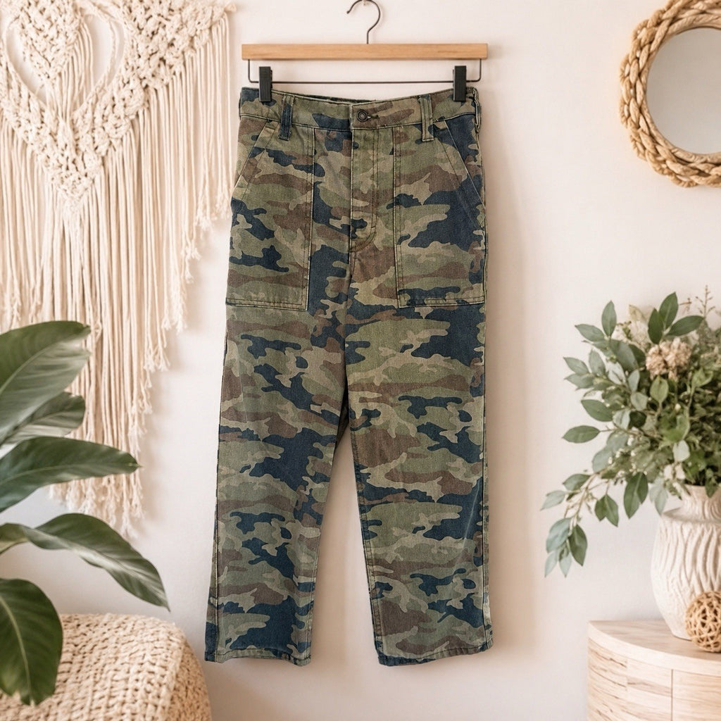 We The Free Remy Twenty Six Camo Utility Pants Womens Cropped Army Green 26