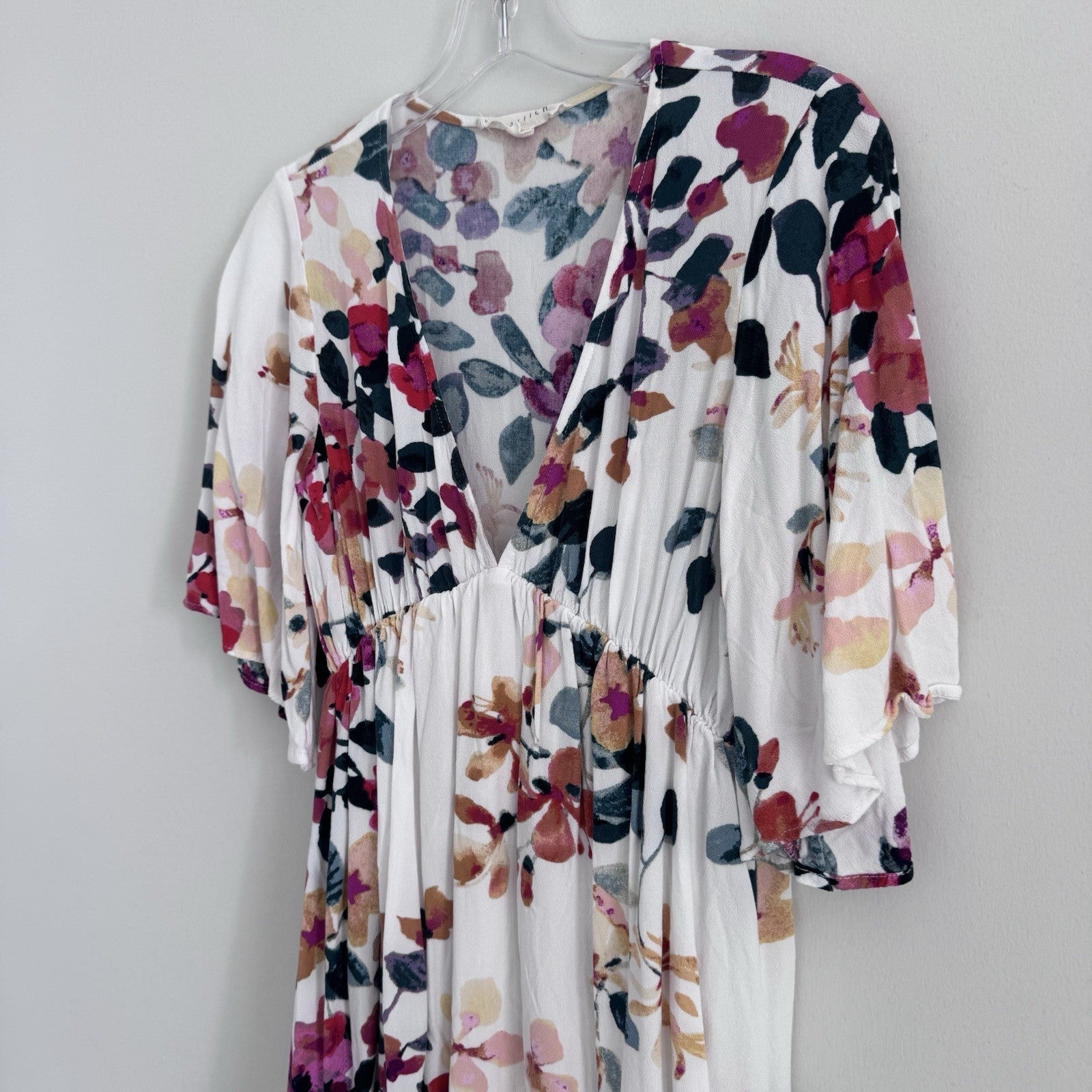 Love Stitch Floral Boho Dress – Size Small – Bell Sleeve – Lined