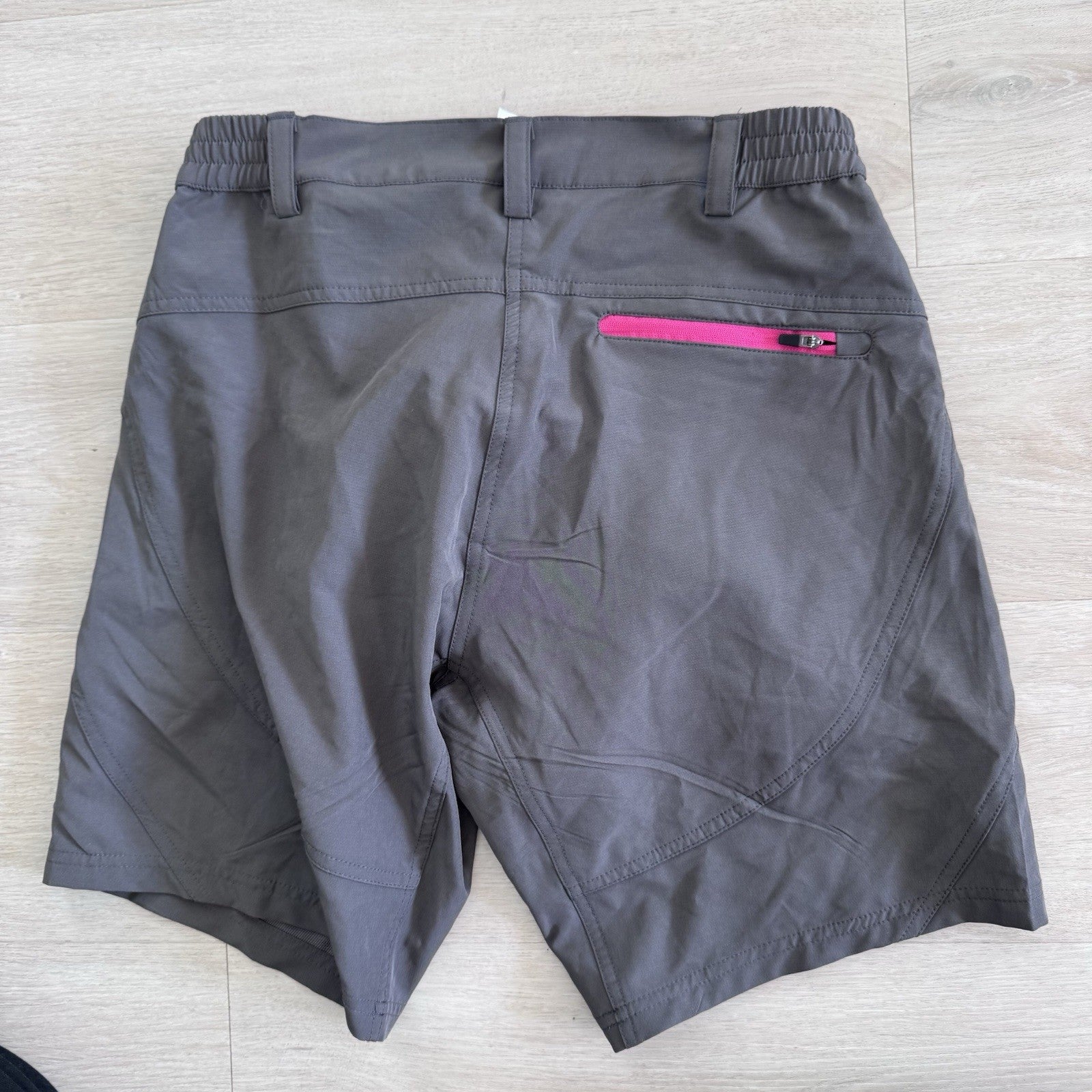 Priessei Gray Athletic Shorts M Pink Zip Pockets Lined Activewear NWT