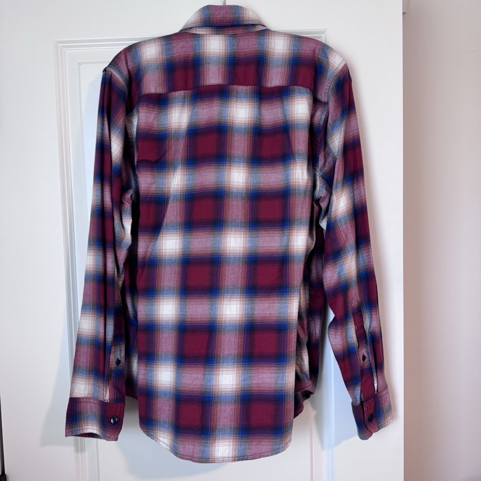 Abercrombie & Fitch Men’s Plaid Flannel Shirt M Red Blue Long Sleeve Cotton