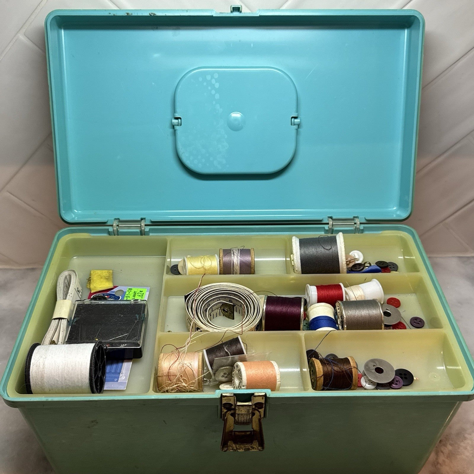Vintage Teal Wil-hold Sewing Box Wilson Manufacturing USA Rare