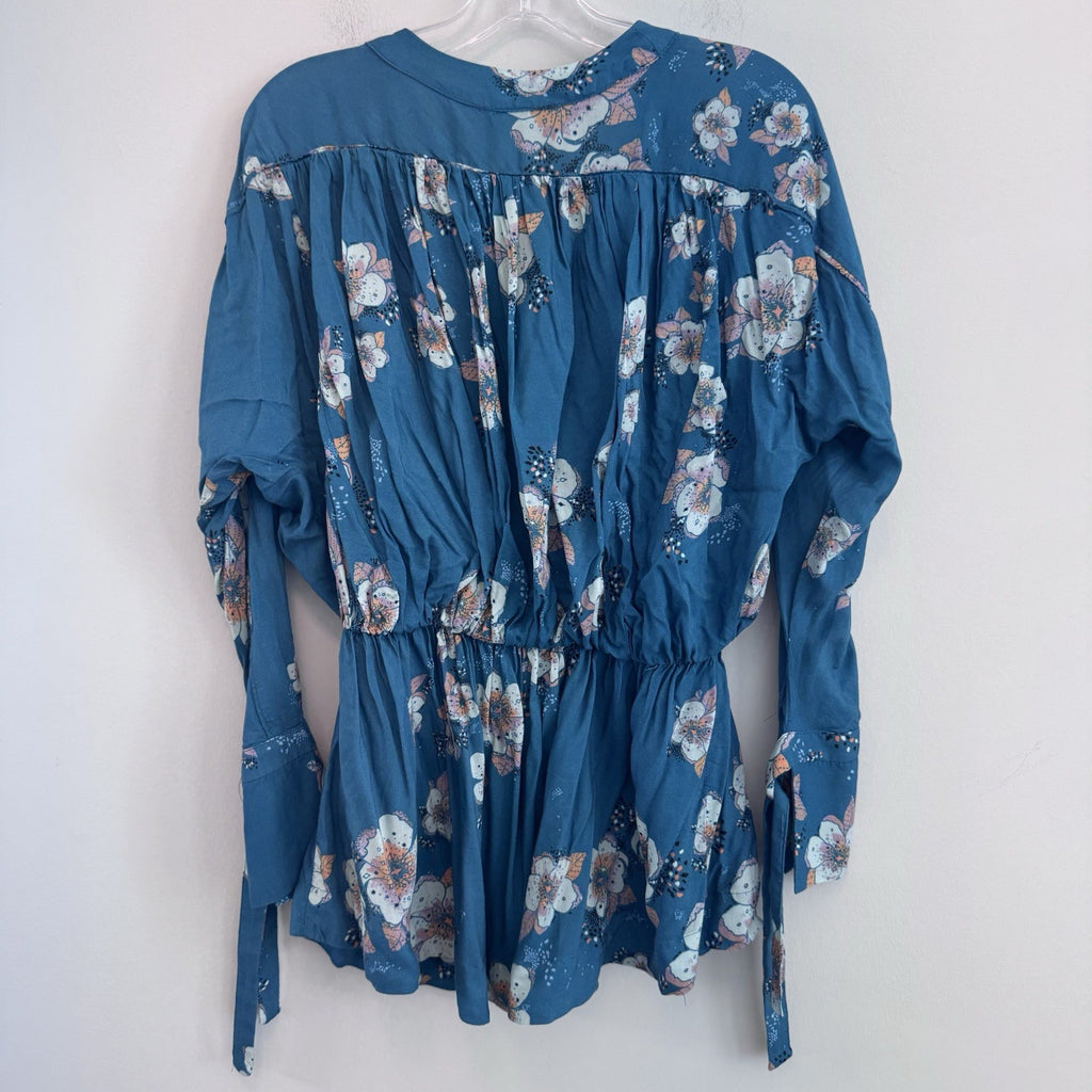 Free People We The Free XS Blue Floral Boho Mini Dress Bell Sleeve Rayon Womens