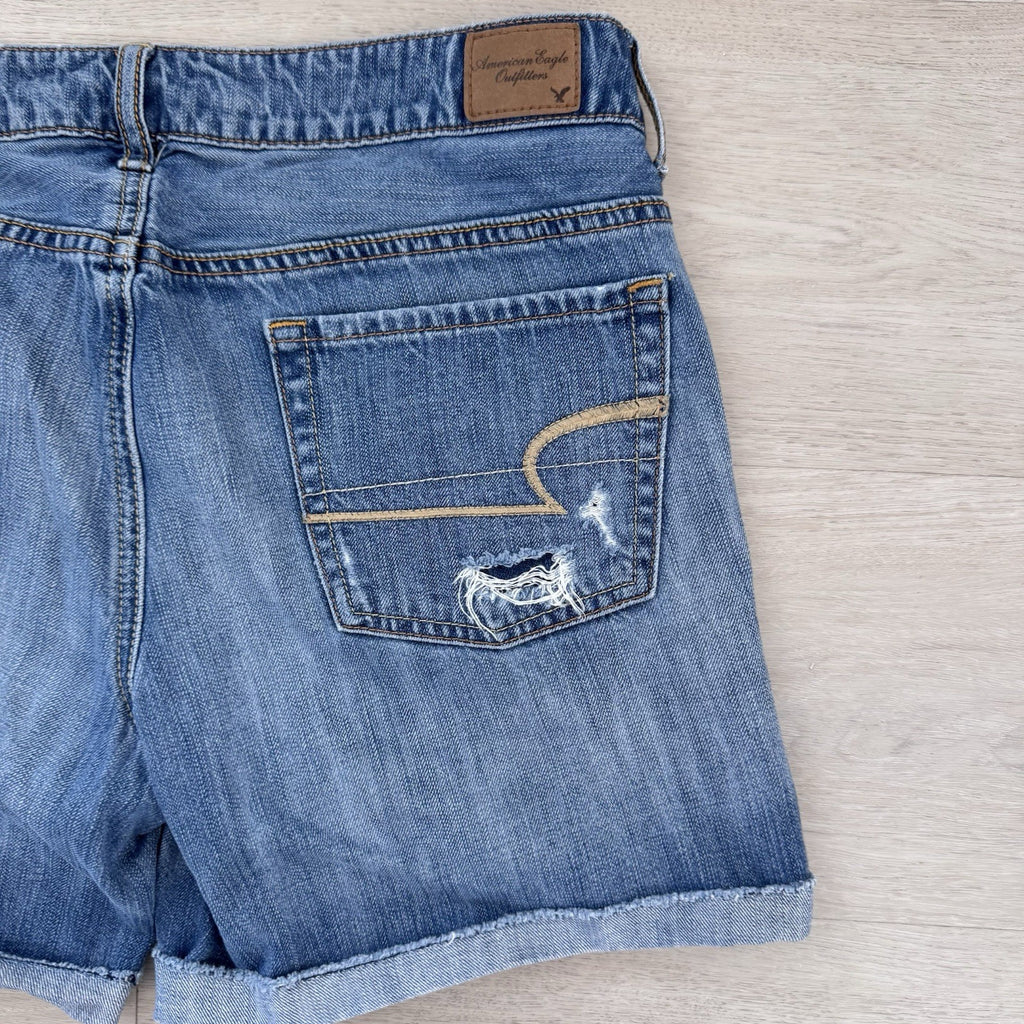American Eagle Women’s Y2K Distressed Denim Shorts 8 Cuffed