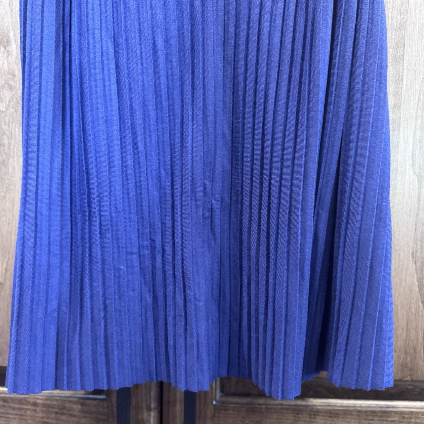 Tahari Pleated Sleeveless Blouse XL Blue Split Neck Tank Top