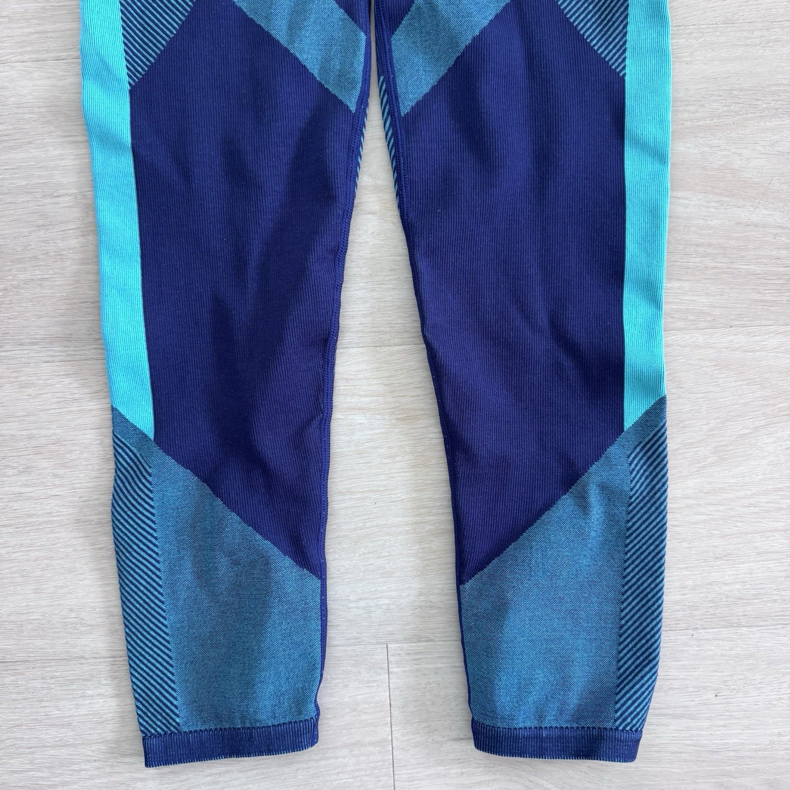 PINK Victoria’s Secret Blue Colorblock Leggings Small Y2K Seamless