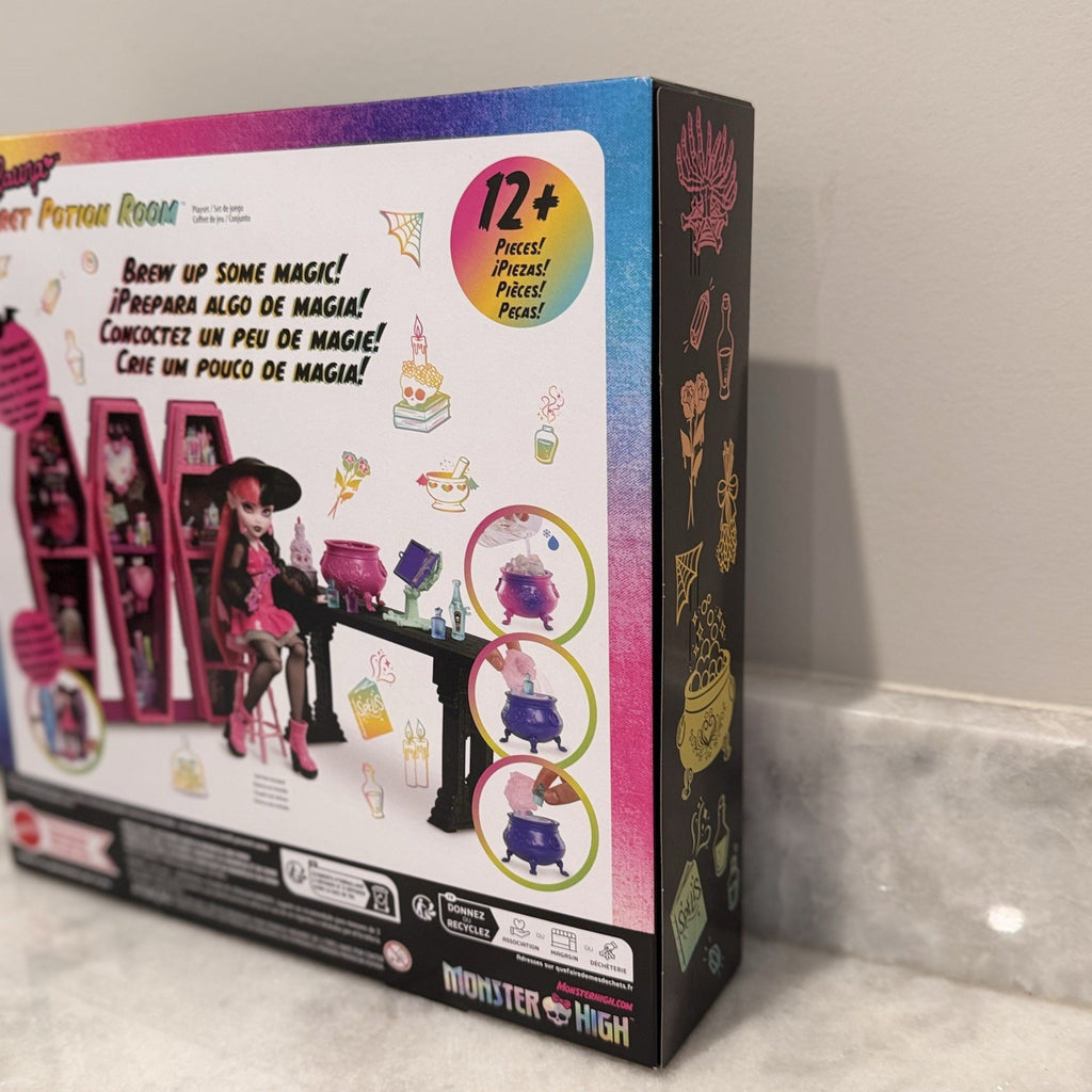 Monster High Draculaura Secret Potion Room Playset Mattel NIB With 12+ accessori