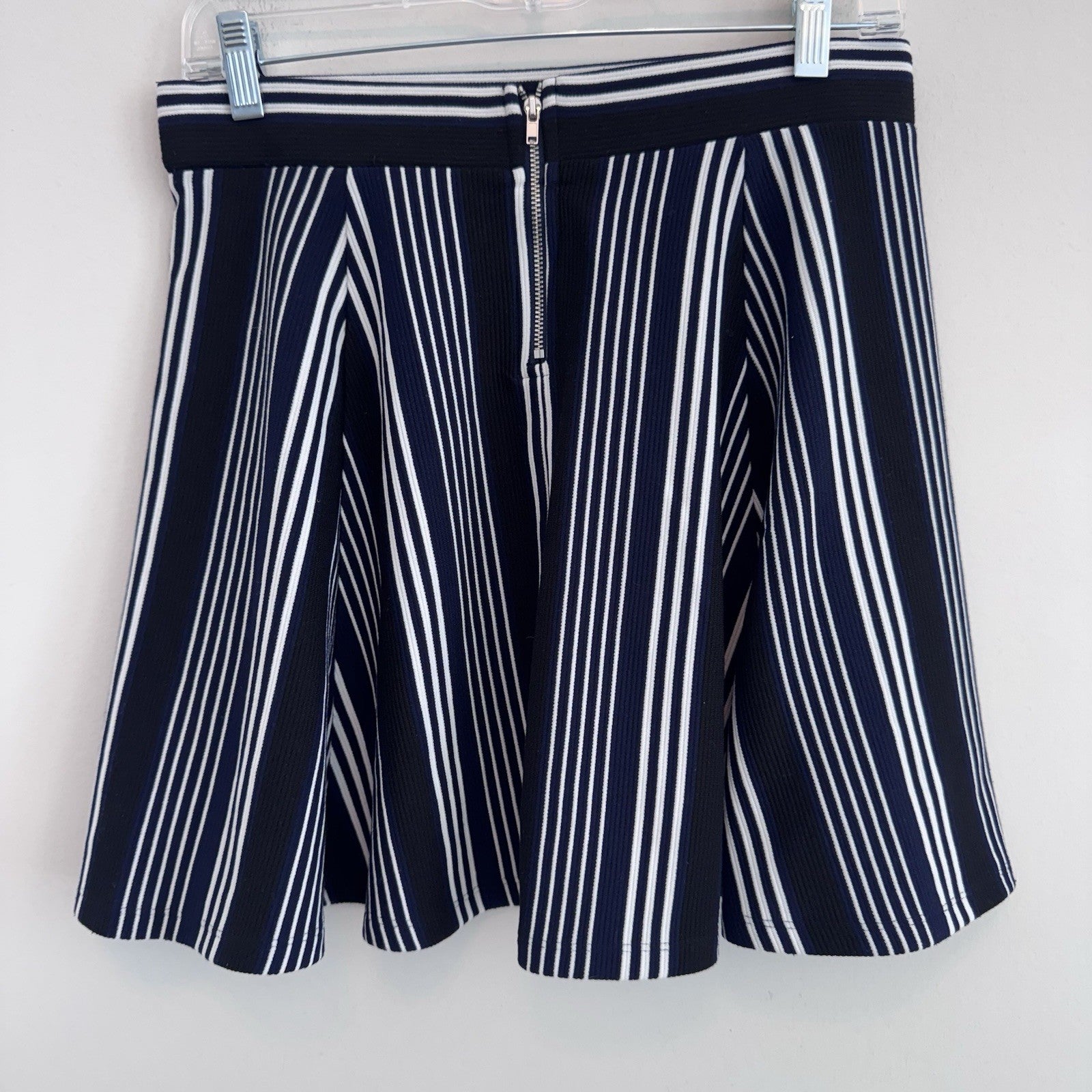 H&M Striped Skater Skirt Women Medium Navy White Fit Flare Preppy