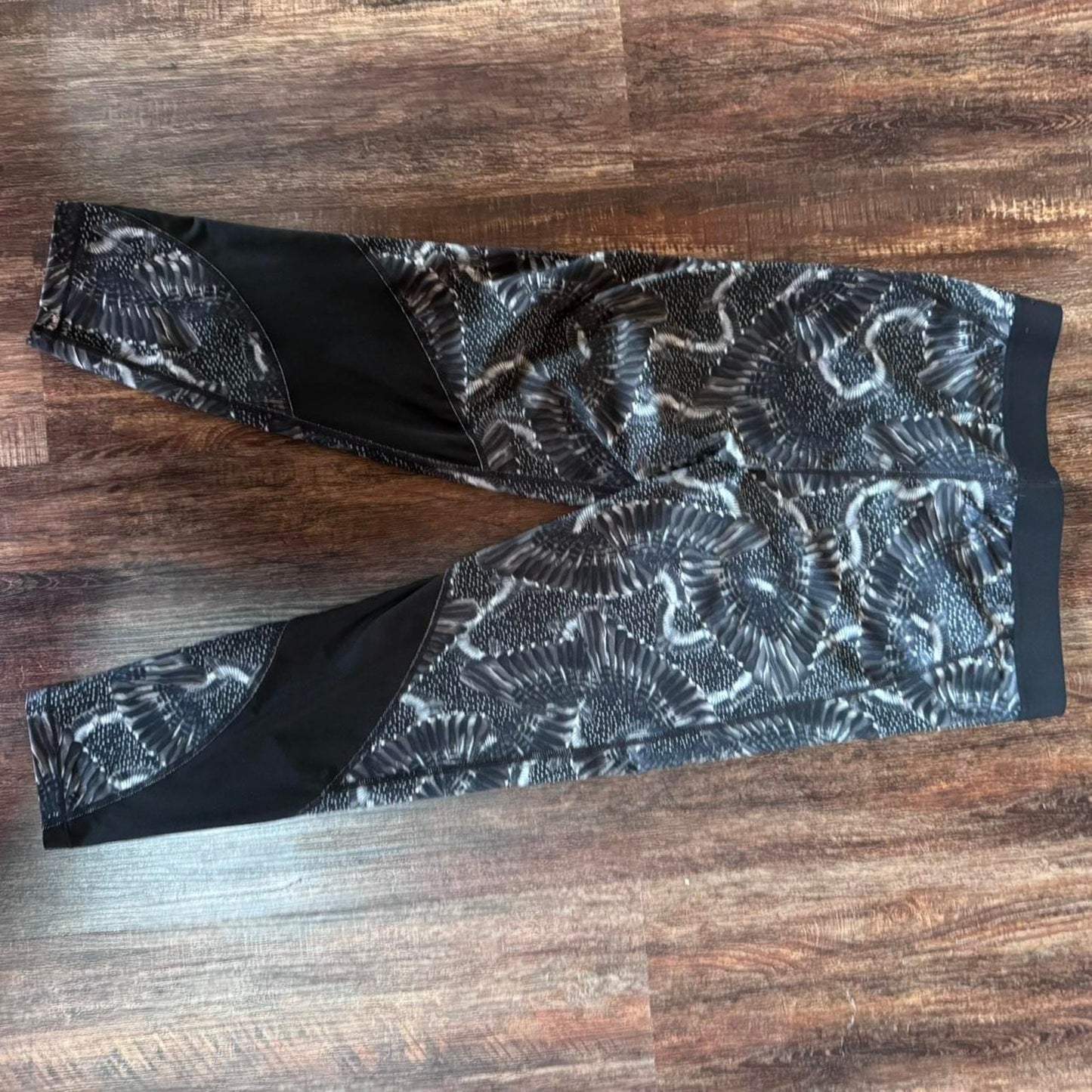 Women's Nike Pro Feather Printed Crop Tight leggings Size large