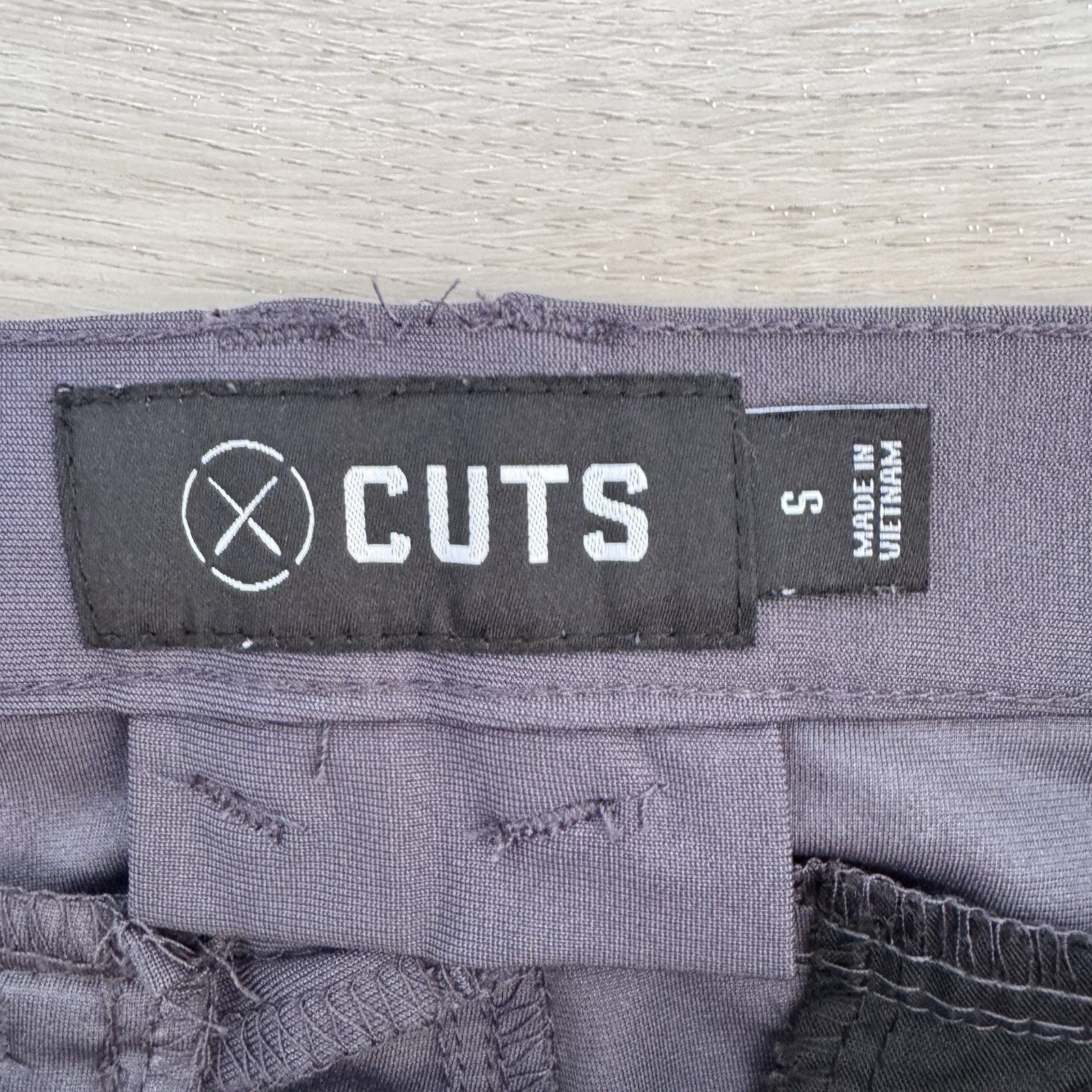 CUTS Mens Jogger Pants Size Small Gray Stretch Athletic Performance