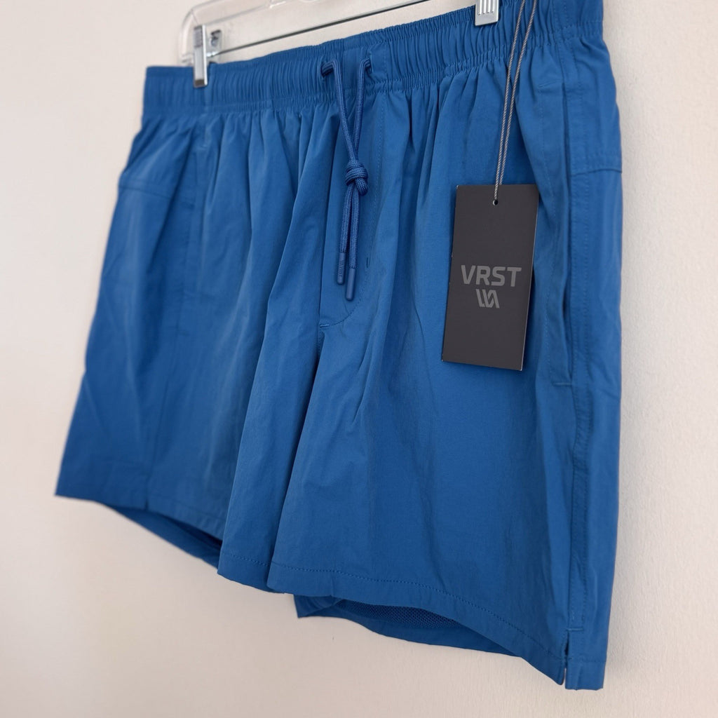 VRST Men's 5" Everyday Short Blue Tide Size Large NWT Relaxed Fit Athletic Gym