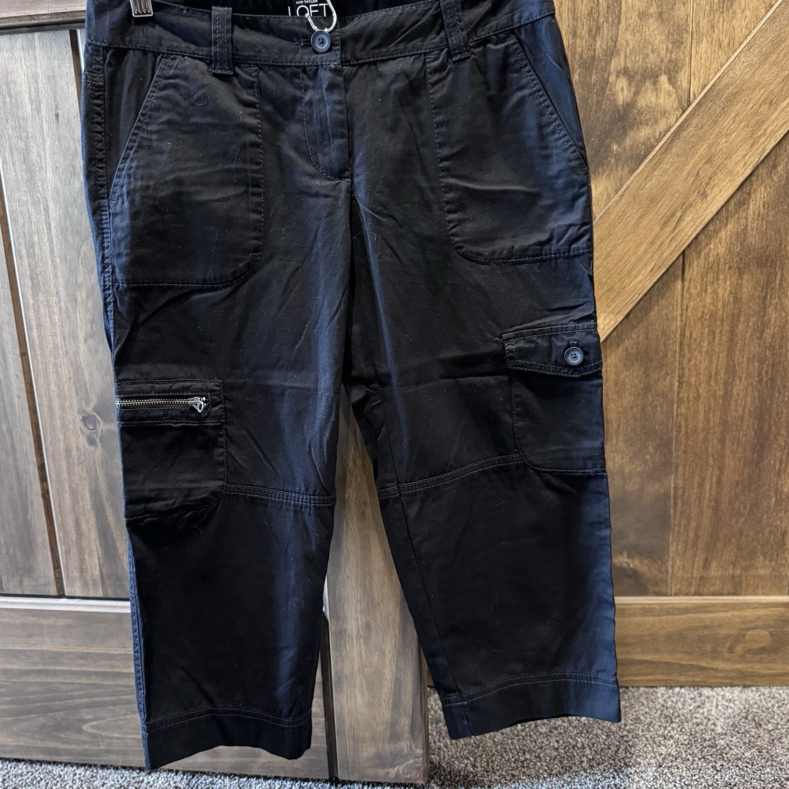 Ann Taylor LOFT Petites Black Cargo Capri Pants Size 2P NWT Utility Pockets Zip 