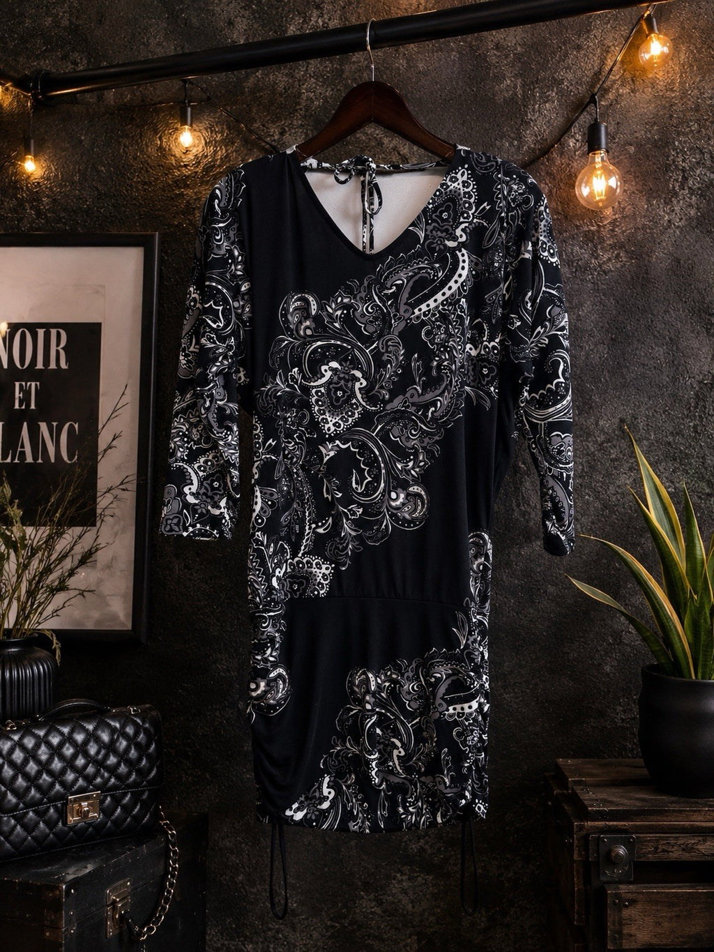 White House Black Market Dress Size S Black Paisley Ruched Sheath Midi Stretch