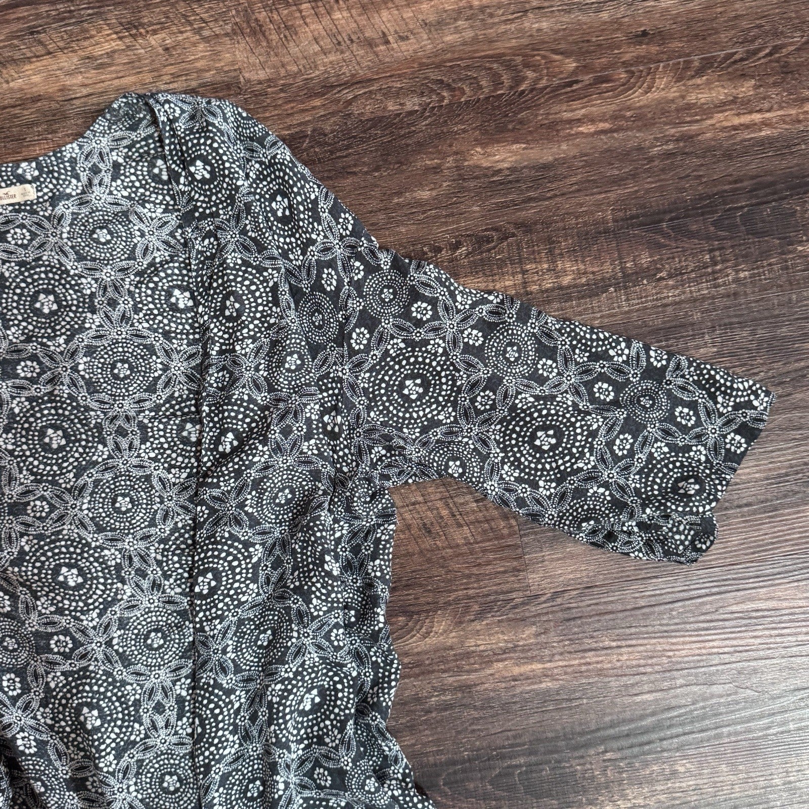 EUC HOLLISTER BIKINI COVER UP WITH FRINGE SIZE LARGE