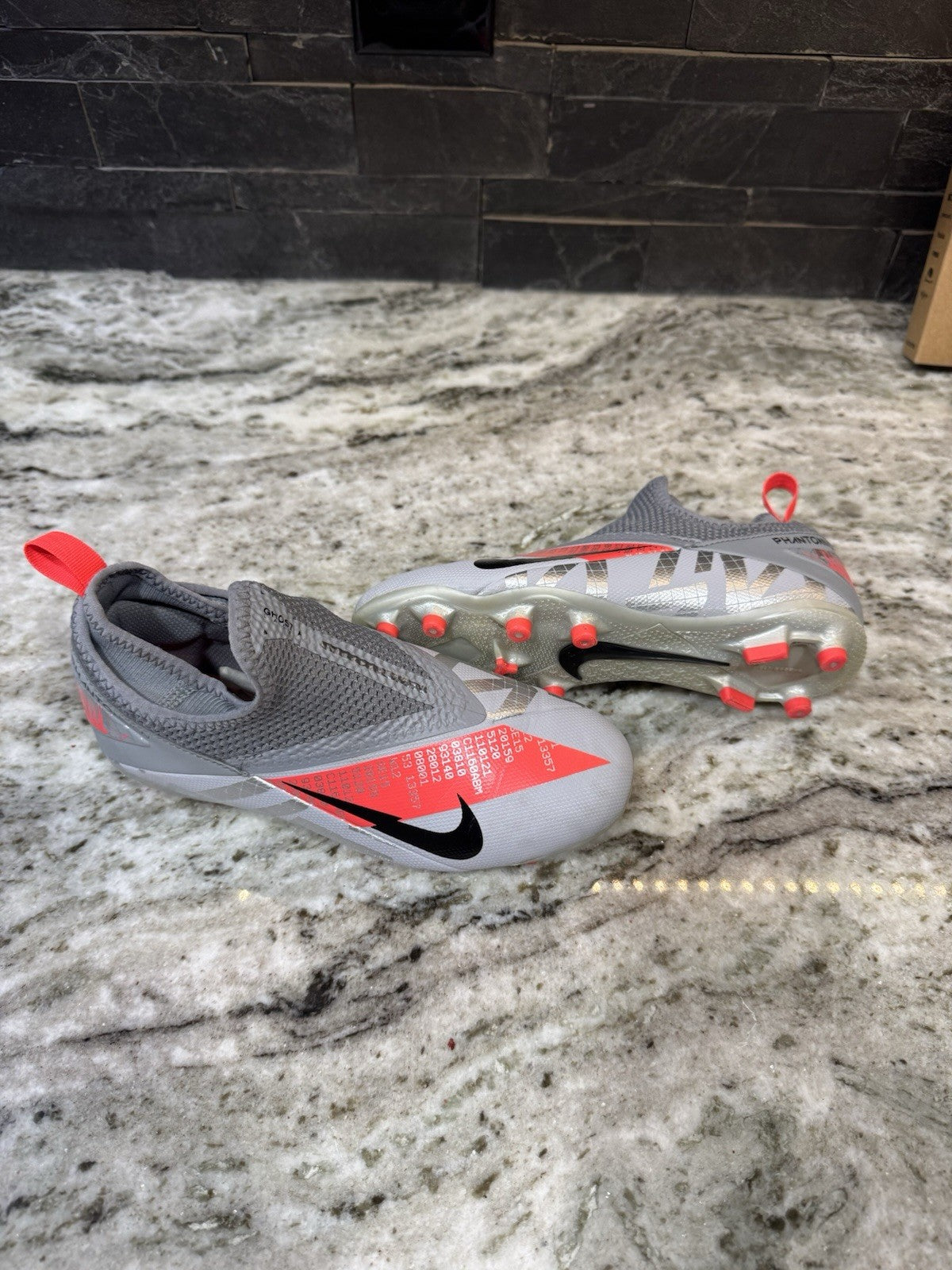 Nike Phantom Venom Elite FG ACC Youth Size 2Y