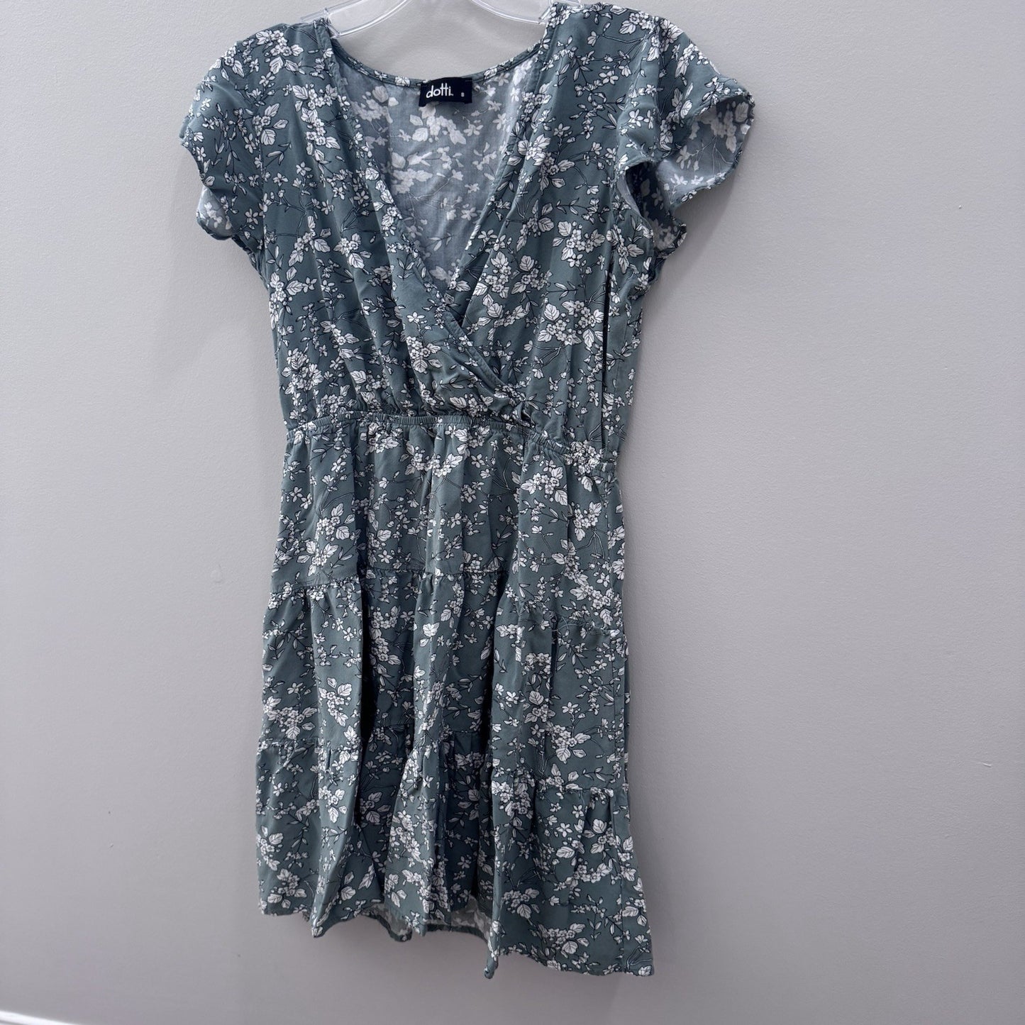 Dotti Green Floral Wrap Dress Women’s Size 8 Short Sleeve Viscose Casual