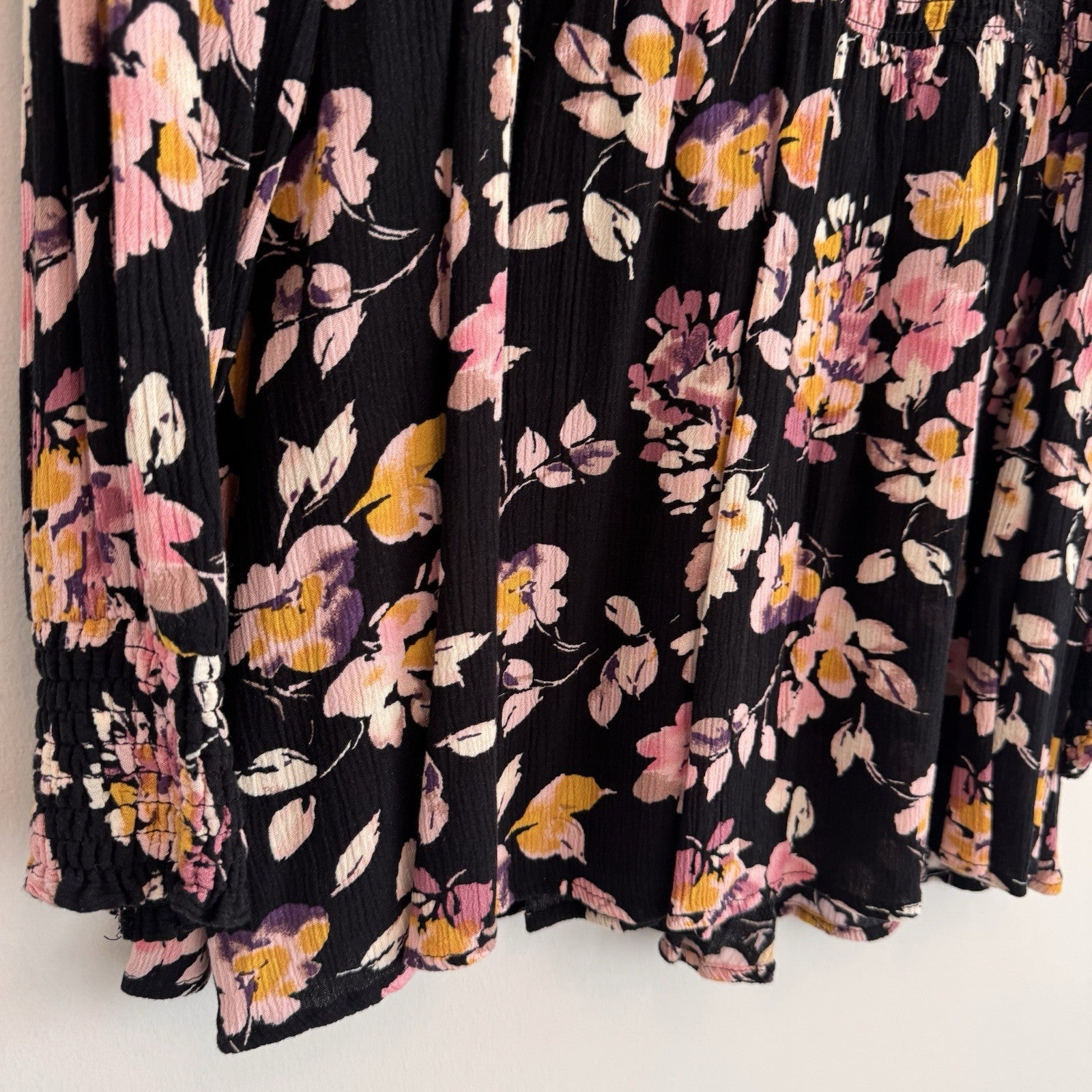 Torrid Floral Babydoll Blouse Size 2 Black Pink Smocked Boho Top Women’s