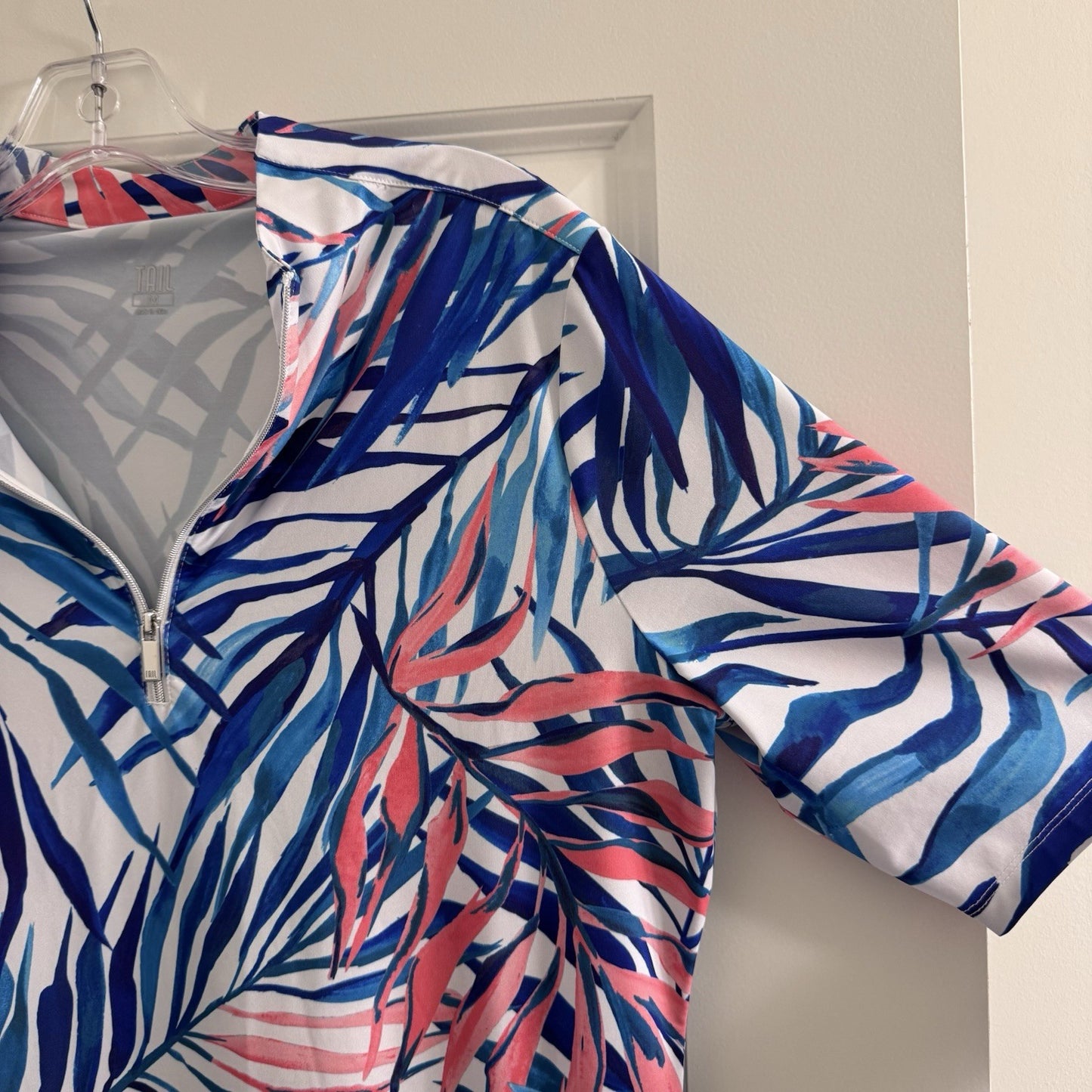 Tail Activewear Tropical Print Golf Dress Zip Neck Size M Pink Blue Leafy