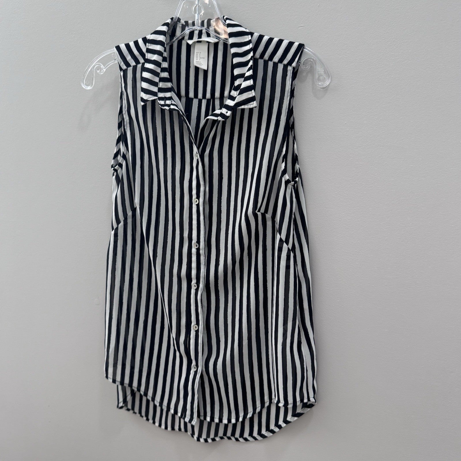 H&M Black White Vertical Stripe Sleeveless Button Down Blouse Top Sz 2