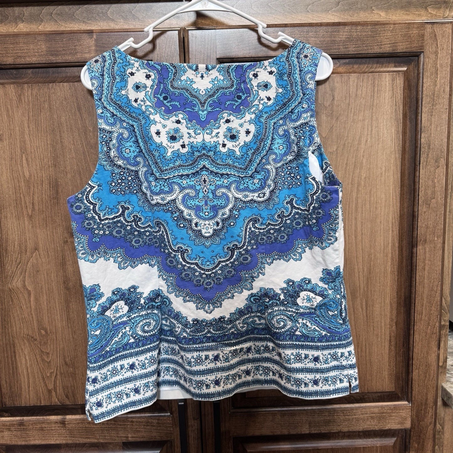 RSVP by Talbots Blue & White Paisley Sleeveless Blouse - Size 14P