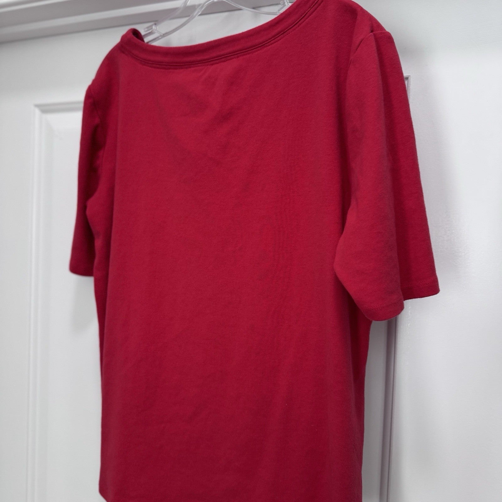 Ellen Tracy Women’s XL Red Top Gold Chain Keyhole Neck Short Sleeve Cotton