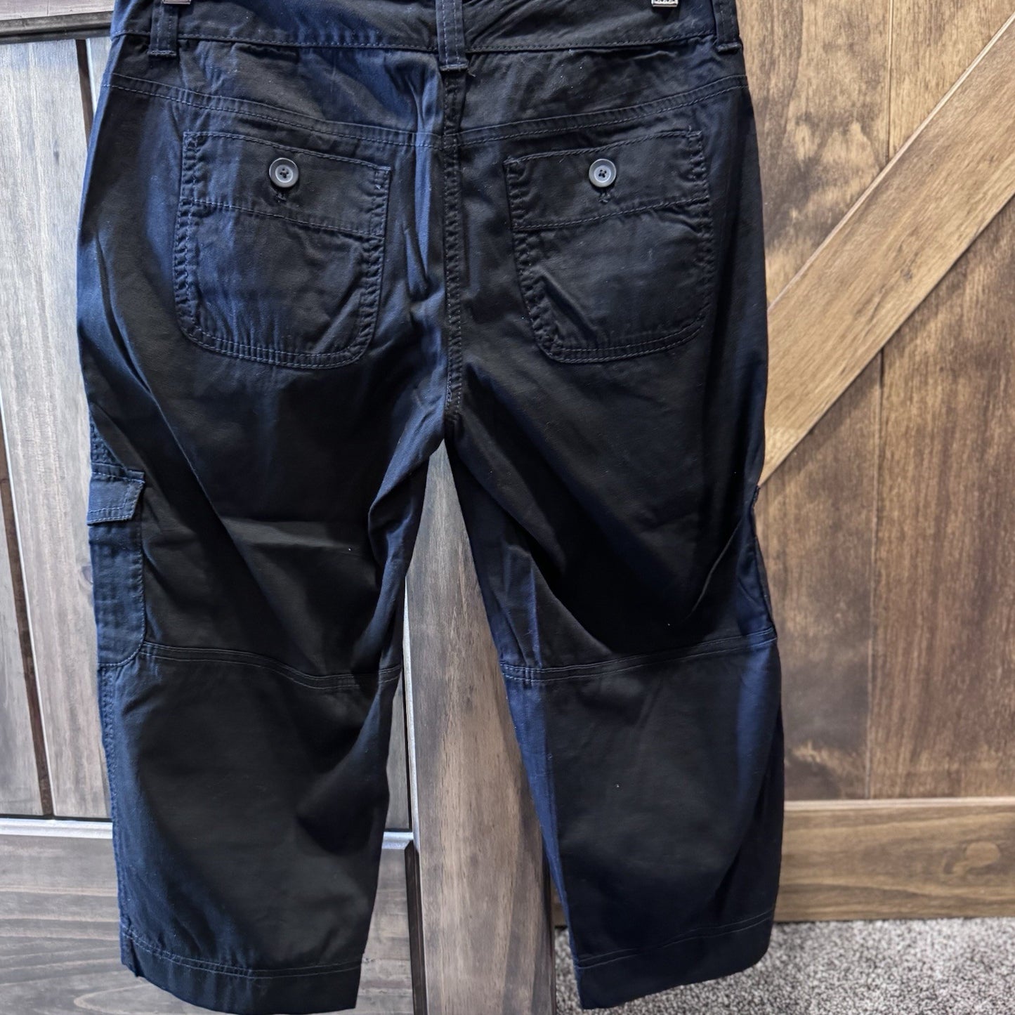Ann Taylor LOFT Petites Black Cargo Capri Pants Size 2P NWT Utility Pockets Zip 