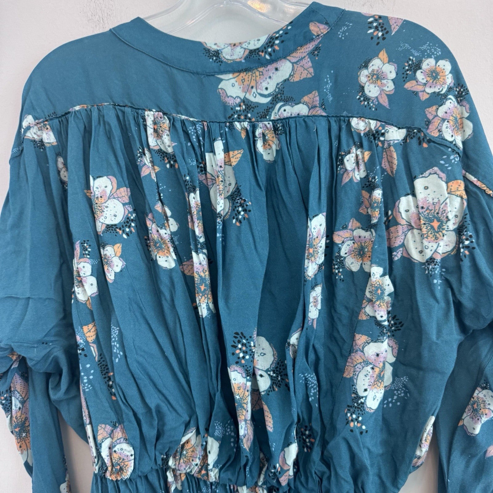 Free People We The Free XS Blue Floral Boho Mini Dress Bell Sleeve Rayon Womens