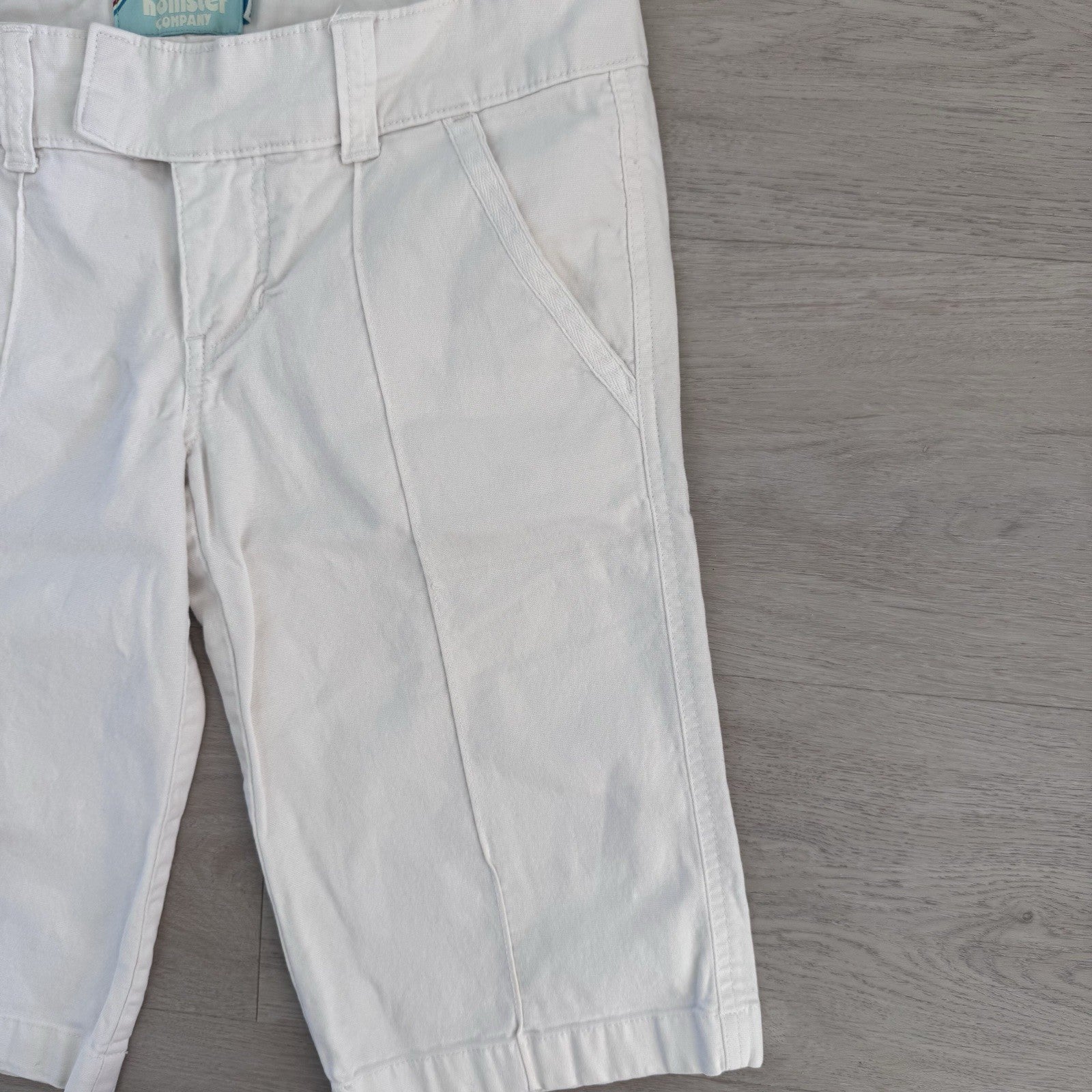 Hollister White Bermuda Shorts Low Rise Y2K Size 3 