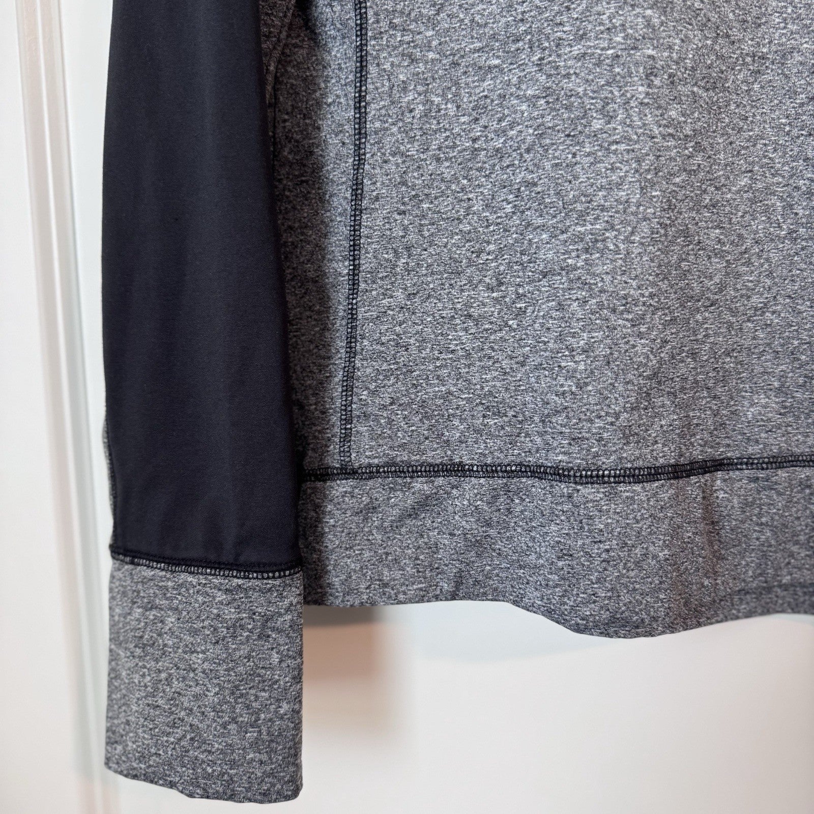 PINK Victoria’s Secret 1/4 Zip Pullover L Gray Black Dog Logo Stretch