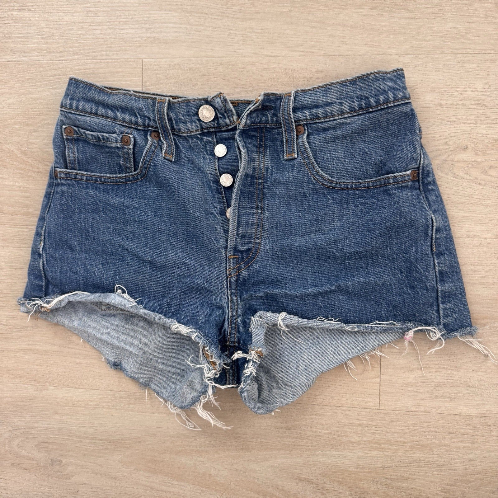 Levi’s Women’s 501 Cut Off Shorts W27 Button Fly Raw Hem Denim