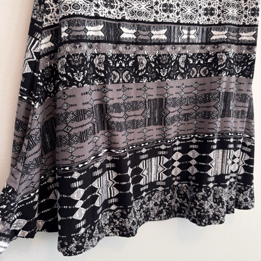1st Kiss Girls Size 10/12 Cold Shoulder Boho Tunic Top Black White Mixed Pattern