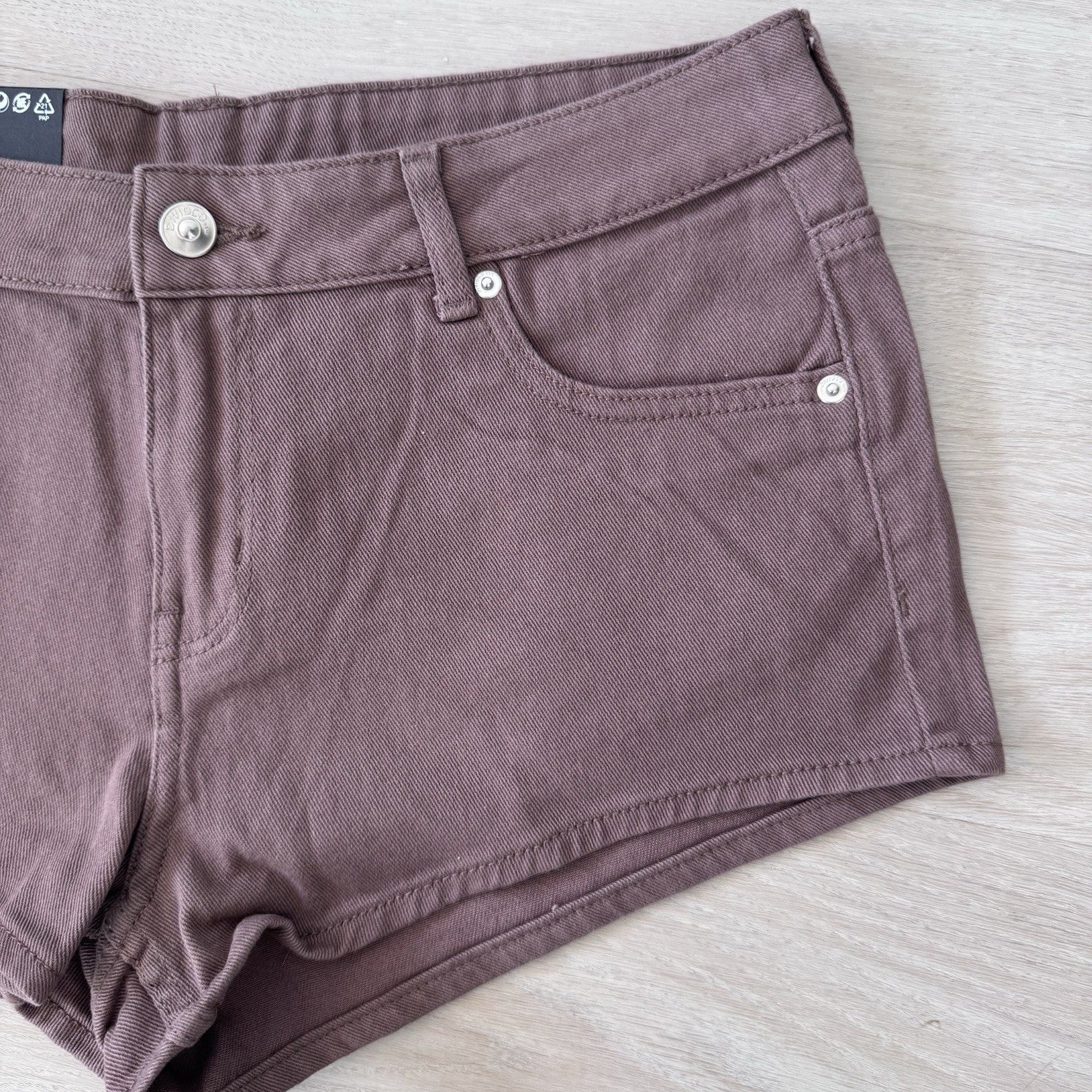 H&M Divided Low Rise Shorts US 8 Mauve Y2K NWT