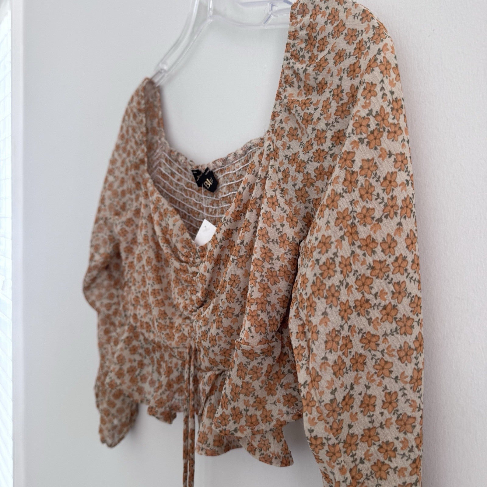 Endless Blu Lauria Top M Smocked Floral Crop Y2K Boho NWT