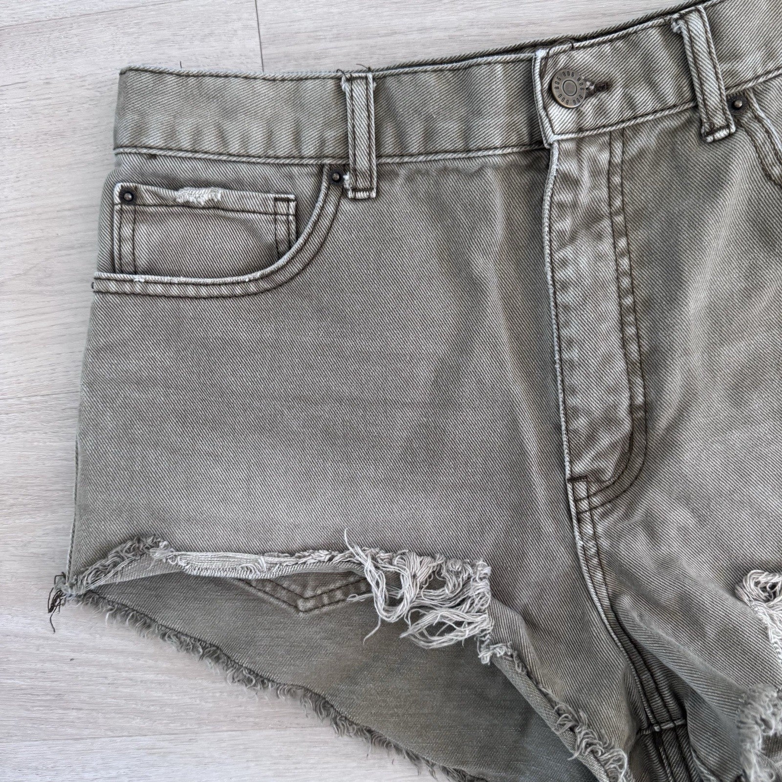 BDG Urban Outfitters Cheeky Shorts Olive Green Raw Hem Cut Off Booty Size 31