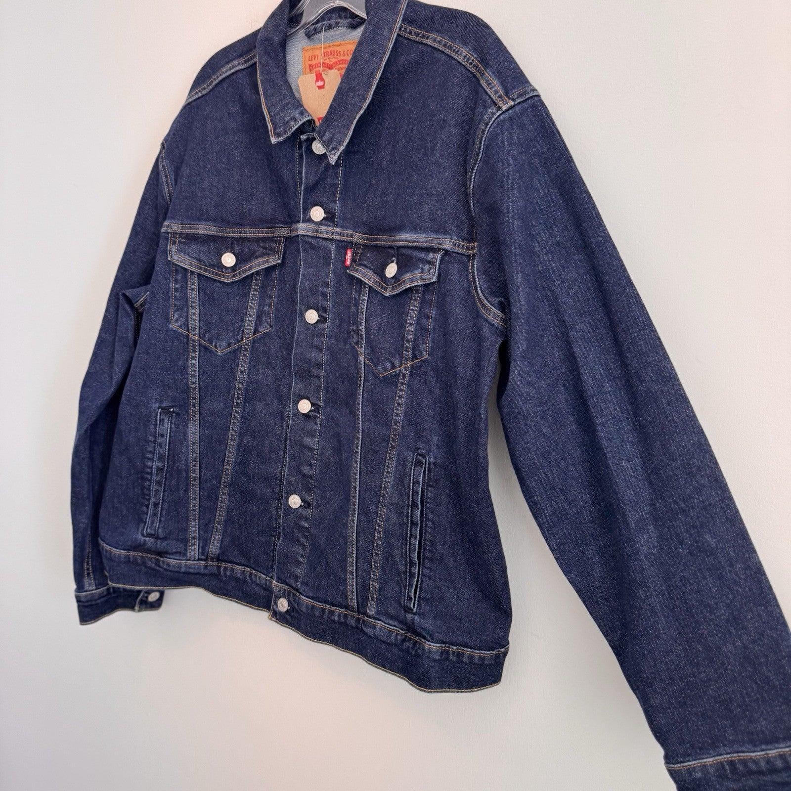 Levi’s Denim Trucker Jacket XL Dark Wash Button Front Classic Jean NWT