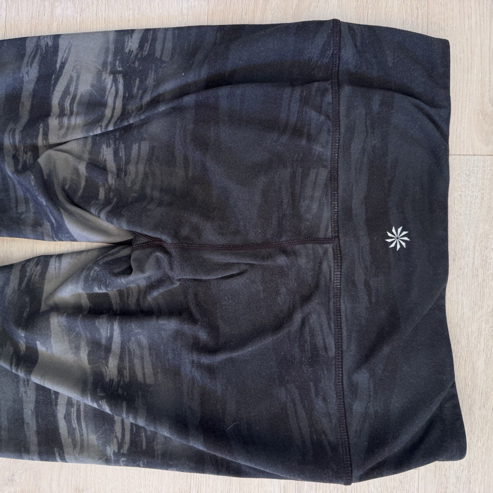 Athleta High Rise Leggings Women’s Small Black Gray Abstract Print