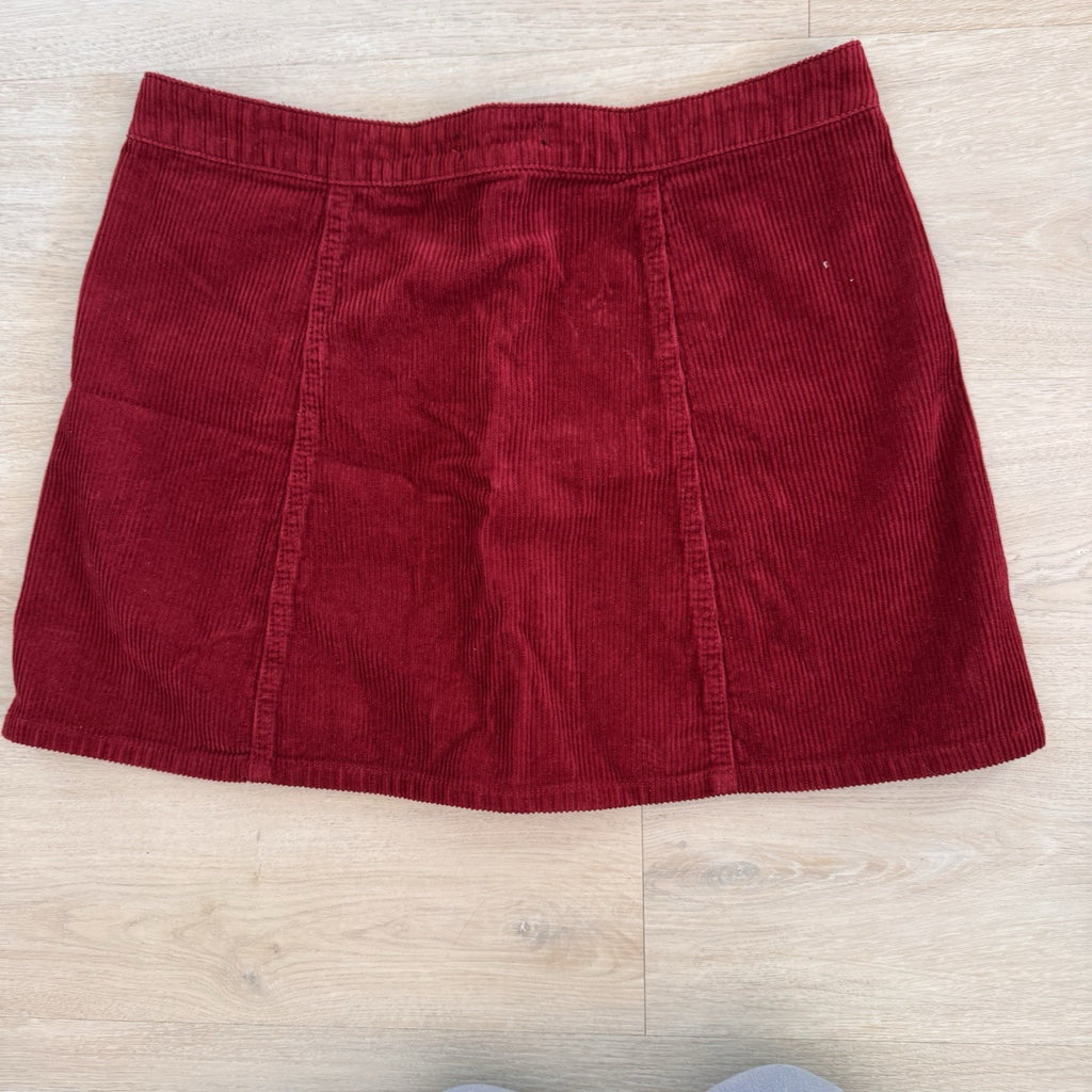 Forever 21 Red Corduroy Mini Skirt Button Front Size 30 Y2K Women’s