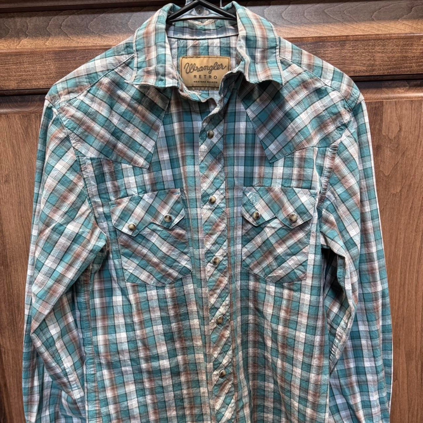 Wrangler Men's Retro Modern Fit Long Sleeve Snap Shirt size small