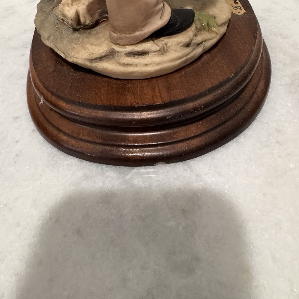 Vintage L’Arte Nel Mondo Figurine Boy Girl Tennis Scene Wood Base