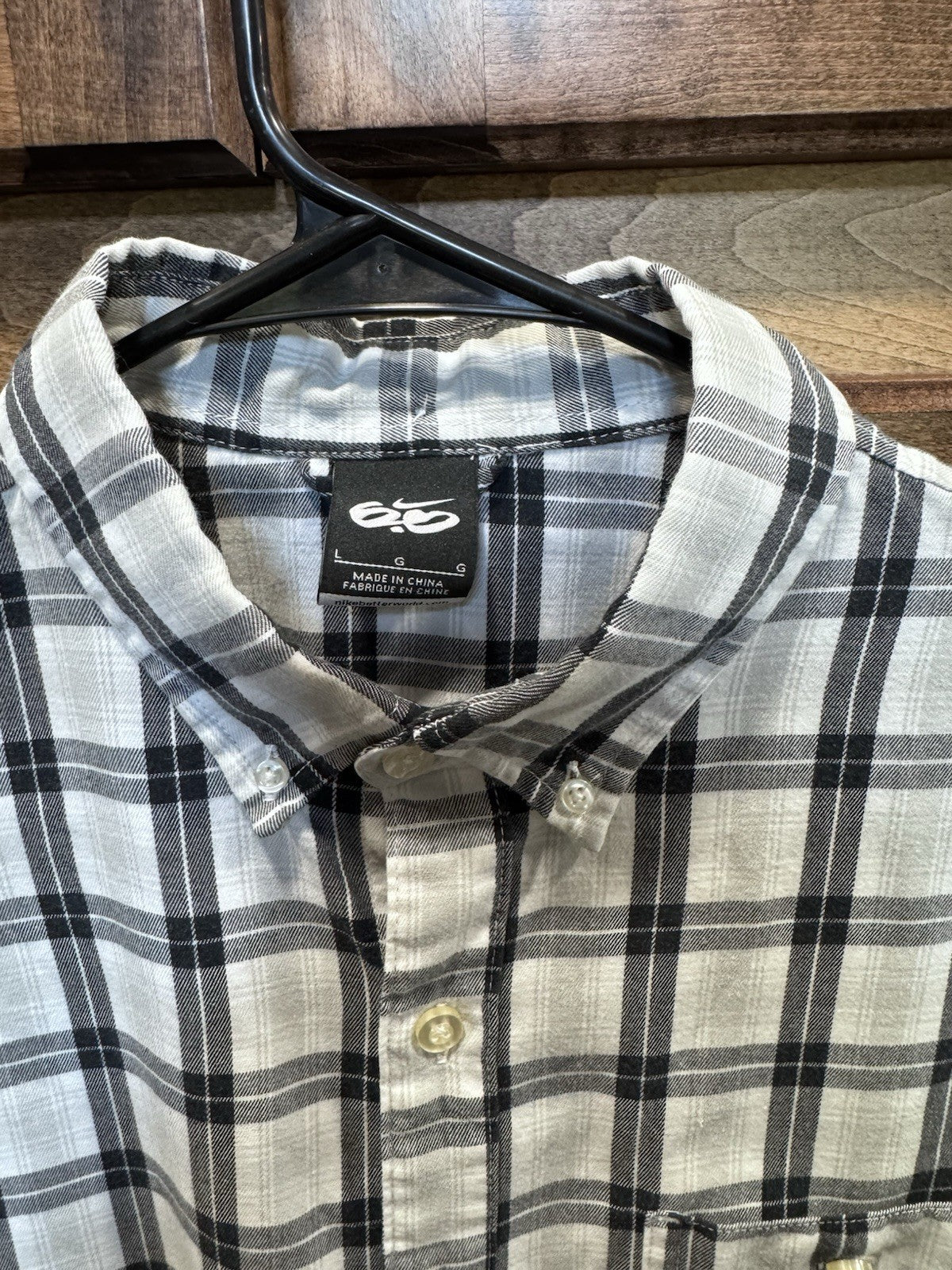 Nike Golf Plaid Button-Down Shirt Men’s Large Gray Black Short Sleeve Casual